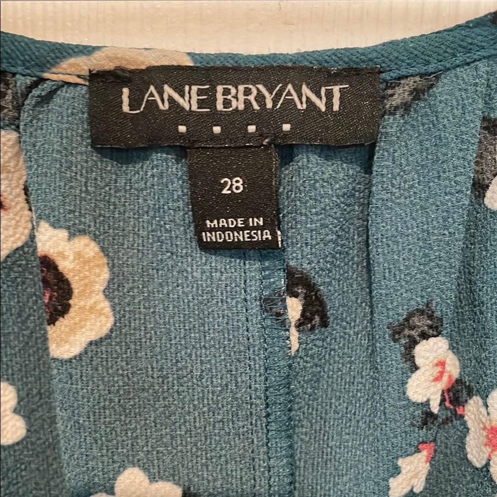 Lane Bryant Teal and White Floral Sleeveless Blouse Relaxed Fit Women’s Plus 28 - Picture 2 of 8
